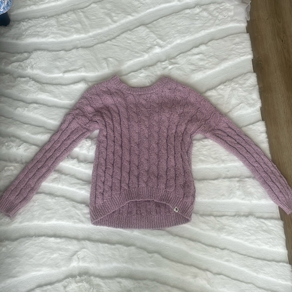 Almost brand new abrocrombie kids pink sweater sized 13/14.